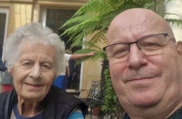 83-летнюю пенсионерку выписали из больницы и увезли к незнакомцам: сын был в ужасе, но мама осталсь довольна 83-летнюю пенсионерку выписали из больницы и увезли к незнакомцам: сын был в ужасе, но мама осталсь довольна