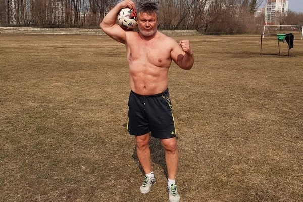 Легенда ММА, "похоронивший" Емельяненко, рассказал об отношении к Кадырову
Легенда ММА, "похоронивший" Емельяненко, рассказал об отношении к Кадырову