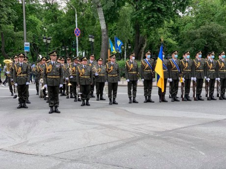 В Киеве попрощались с ексглавою Службы внешней разведки Виктором Гвоздьом В Киеве попрощались с ексглавою Службы внешней разведки Виктором Гвоздьом