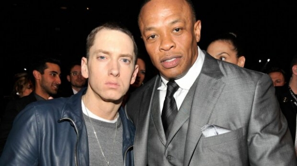 Eminem разбит горем: легенда рэпа попал в реанимацию с кровоизлиянием в мозг Eminem разбит горем: легенда рэпа попал в реанимацию с кровоизлиянием в мозг