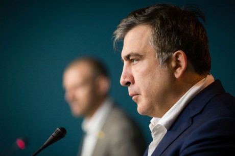 Саакашвили призвал грузинскую оппозицию не прекращать протесты Саакашвили призвал грузинскую оппозицию не прекращать протесты