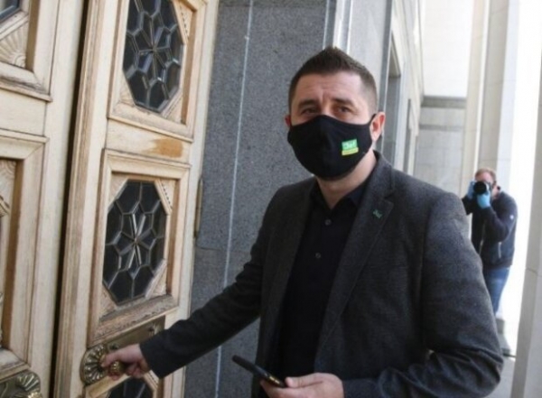 Арахамия из "Слуги народа" собрался сократить ВСУ: на что пойдут сэкономленные деньги Арахамия из "Слуги народа" собрался сократить ВСУ: на что пойдут сэкономленные деньги