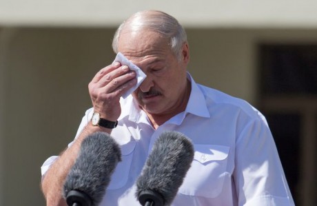 Европарламент объявил Лукашенко персоной нон-грата