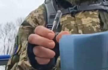 Повестки приходят погибшим, людям с отсрочкой и бронированием: в ТЦК назвали виновных в сбое Повестки приходят погибшим, людям с отсрочкой и бронированием: в ТЦК назвали виновных в сбое