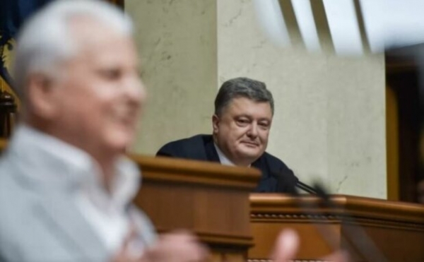 Зеленскому припомнили "сивочолість" Кравчука, требуют спасать Донбасс без фантазий: "Пусть расхлебывает" Зеленскому припомнили "сивочолість" Кравчука, требуют спасать Донбасс без фантазий: "Пусть расхлебывает"