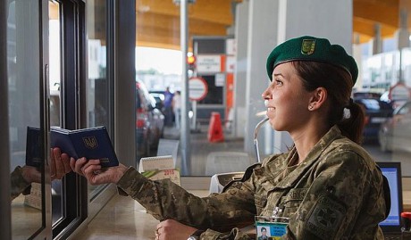 С сегодняшнего дня Украина упростила пересечение границы для иностранцев С сегодняшнего дня Украина упростила пересечение границы для иностранцев