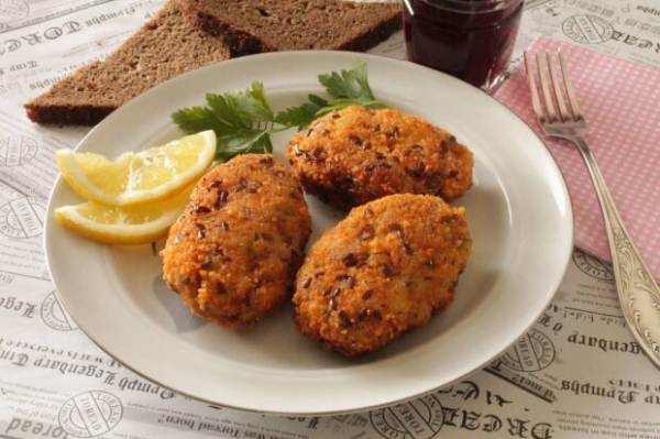 Готовить только так: рыбные котлеты с творогом заменят мясные Готовить только так: рыбные котлеты с творогом заменят мясные