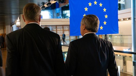 В Евросоюзе решили пока не открывать границы В Евросоюзе решили пока не открывать границы