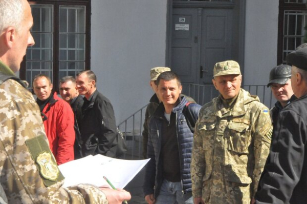 Драться, кусаться или стрелять: адвокат советует, как лучше не "общаться" с ТЦК и что делать взамен Драться, кусаться или стрелять: адвокат советует, как лучше не "общаться" с ТЦК и что делать взамен
