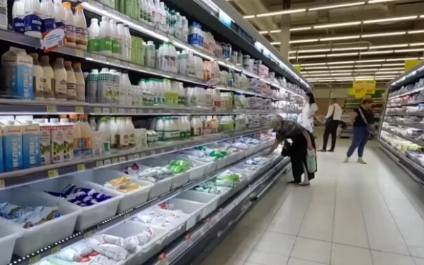 В Украине прогнозируют рост цен на молоко: сколько стоит продукт сейчас В Украине прогнозируют рост цен на молоко: сколько стоит продукт сейчас