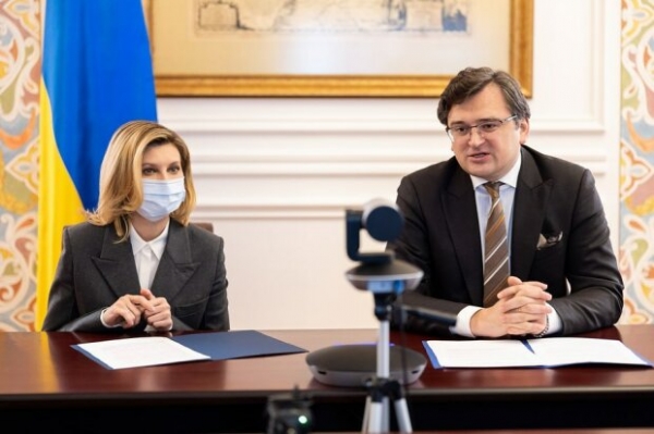 Елена Зеленская внедрила украинский язык в Скандинавию: "Набирает обороты" Елена Зеленская внедрила украинский язык в Скандинавию: "Набирает обороты"