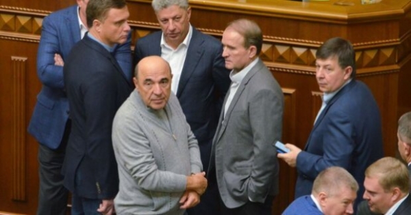Засилье "варягов"- в ОПЗЖ раскритиковали внешнее управление Украиной и призвали Зеленского уйти в отставку