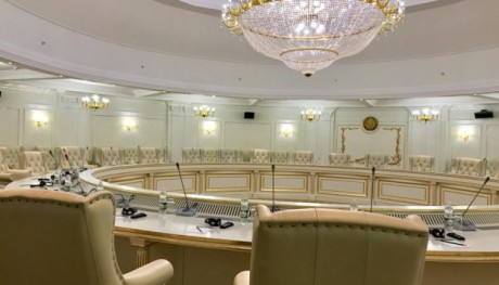 Украина готова рассмотреть другие, кроме Минска, переговорные площадки для ТКГ, - Резников Украина готова рассмотреть другие, кроме Минска, переговорные площадки для ТКГ, - Резников