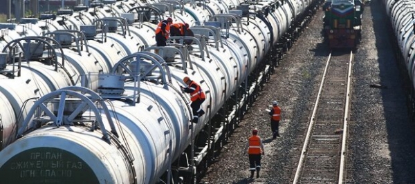 НАК хочет вернуть "Привату" возможность скупать нефть "Укрнафты" за бесценок НАК хочет вернуть "Привату" возможность скупать нефть "Укрнафты" за бесценок
