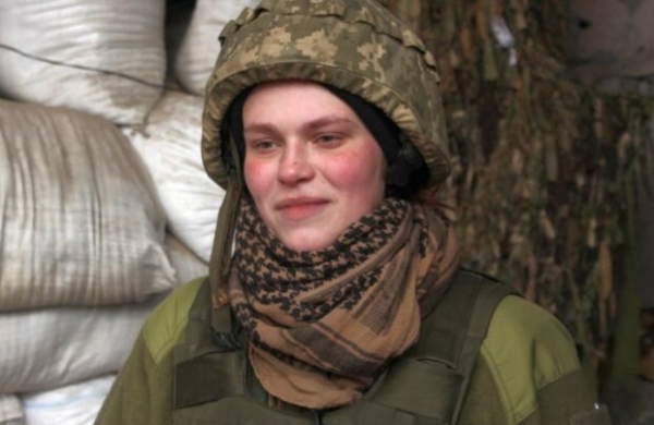 Хрупкая "Ведьма" на Донбассе сохраняет жизни военным: "Были и потери, слезы отчаяния и боли" Хрупкая "Ведьма" на Донбассе сохраняет жизни военным: "Были и потери, слезы отчаяния и боли"