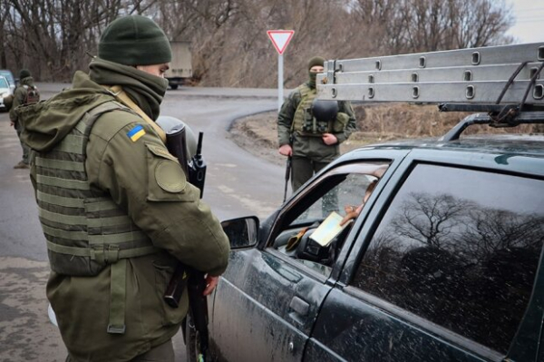 Могут ли ТЦК вручать повестки на блокпостах: адвокаты сказали, почему мужчинам нужно быть бдительными Могут ли ТЦК вручать повестки на блокпостах: адвокаты сказали, почему мужчинам нужно быть бдительными