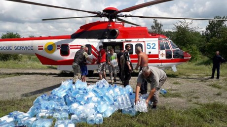 На западе Украины последствия непогоды ликвидируют около двух тысяч человек На западе Украины последствия непогоды ликвидируют около двух тысяч человек