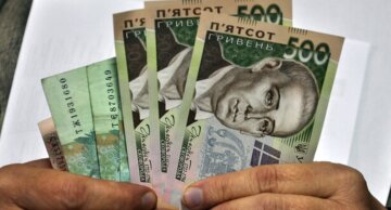 Минимальный взнос при полученных пенсиях возрос: что ждать украинцам с ноября Минимальный взнос при полученных пенсиях возрос: что ждать украинцам с ноября