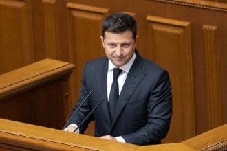 Новости – новое оружие, а медиаполе место битвы: Зеленский призвал Украину показать единство
Новости – новое оружие, а медиаполе место битвы: Зеленский призвал Украину показать единство