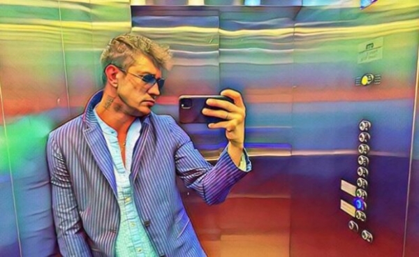 Старшенькая из "Папиных дочек" попалась в сети одиозного актера - спал пьяный в чужом авто и бил бывшую Старшенькая из "Папиных дочек" попалась в сети одиозного актера - спал пьяный в чужом авто и бил бывшую