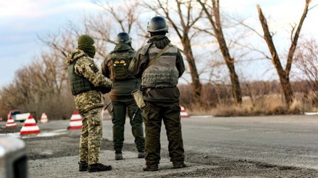 Депутаты Европарламента призвали РФ остановить наращивание войск на границе с Украиной