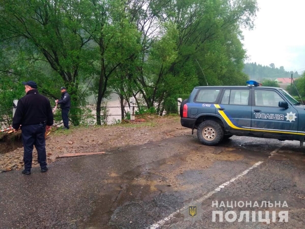 Украину накрыли мощнейшие бури: последствия непогоды
Украину накрыли мощнейшие бури: последствия непогоды