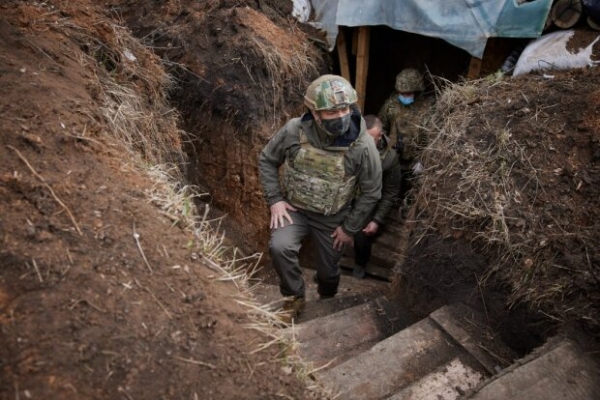 Владимир Зеленский провел ночь с украинскими воинами на Донбассе: "Погибли и были ранены"