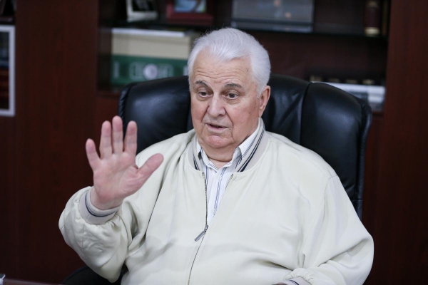"Мы сами знаем, что делать": Кравчук назвал России условия установления мира на Донбассе
"Мы сами знаем, что делать": Кравчук назвал России условия установления мира на Донбассе