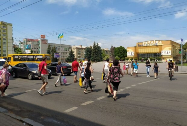 Главные новости за 20 июня: украинцев хотят вернуть из Европы и "ограбить", а пенсионерам приготовили "бонус" Главные новости за 20 июня: украинцев хотят вернуть из Европы и "ограбить", а пенсионерам приготовили "бонус"