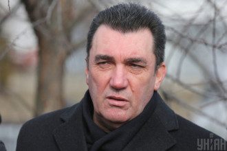 В СНБО призвали местные советы срочно собраться на сессии - в чем причина
В СНБО призвали местные советы срочно собраться на сессии - в чем причина