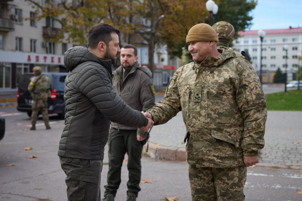 Зеленский прибыл в освобожденный Херсон
Зеленский прибыл в освобожденный Херсон