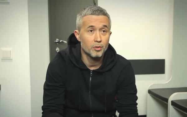 Сергей Бабкин из "5’nizza" в 44 года стал легендарным Тарасом Шевченко: "Кто-то тайно пробирается" Сергей Бабкин из "5’nizza" в 44 года стал легендарным Тарасом Шевченко: "Кто-то тайно пробирается"
