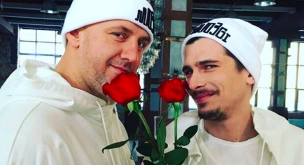 Позитиву - 32: Потап растрогал сюрпризом для экс-солиста "Время и стекло" Позитиву - 32: Потап растрогал сюрпризом для экс-солиста "Время и стекло"