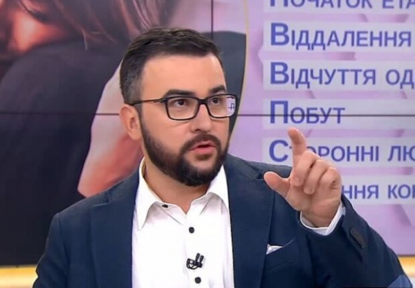 Руслан Сеничкин внезапно заговорил о любви: "Весна приносит не только тепло…" Руслан Сеничкин внезапно заговорил о любви: "Весна приносит не только тепло…"