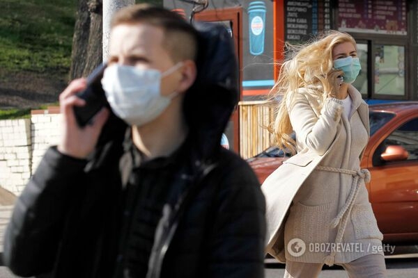 
ВОЗ дала новые рекомендации по маскам: где и кому стоит носить
 