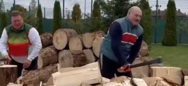 Александр Лукашенко замахнулся на Европу своей вялой корячкой: "Главное, чтоб Дуда и Моравецкий..." Александр Лукашенко замахнулся на Европу своей вялой корячкой: "Главное, чтоб Дуда и Моравецкий..."