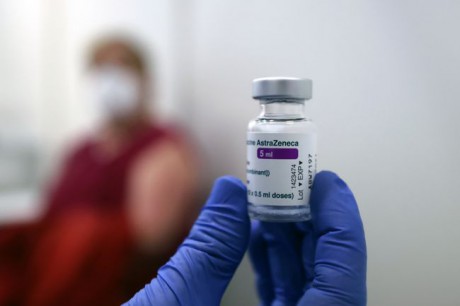 Польша планирует поставить 1,2 млн доз вакцины AstraZeneca в Украину Польша планирует поставить 1,2 млн доз вакцины AstraZeneca в Украину