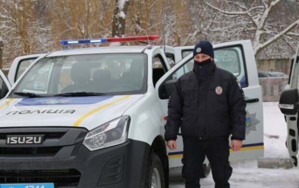 Молодого украинского полицейского нашли повешенным, присутствуют загадочные детали Молодого украинского полицейского нашли повешенным, присутствуют загадочные детали