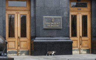 В Офисе Зеленского отреагировали на обвинение судьи КСУ в угрозах
В Офисе Зеленского отреагировали на обвинение судьи КСУ в угрозах