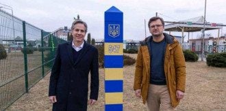 Кулеба обсудил с Блинкеном поставки оружия и изоляцию России
Кулеба обсудил с Блинкеном поставки оружия и изоляцию России