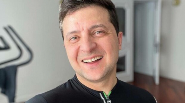 Владимир Зеленский предсказал судьбу Украины еще в "Квартале 95": "Путин война начинать" Владимир Зеленский предсказал судьбу Украины еще в "Квартале 95": "Путин война начинать"