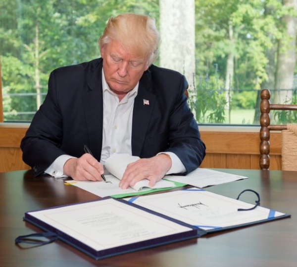 Топ-5 источников дохода Дональда Трампа за прошедший год - гарант США показал свою декларацию, Порошенко и не снилось Топ-5 источников дохода Дональда Трампа за прошедший год - гарант США показал свою декларацию, Порошенко и не снилось