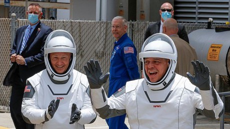 NASA и SpaceX совершат исторический запуск пилотируемого корабля на МКС NASA и SpaceX совершат исторический запуск пилотируемого корабля на МКС