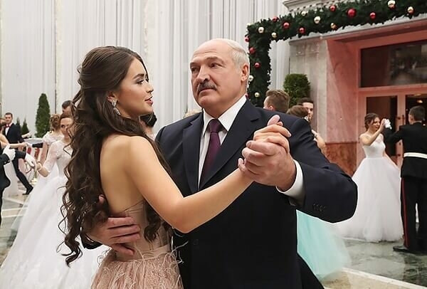 Семья белорусского лидера Лукашенко: родная жена, сыновья и молодая любовница Семья белорусского лидера Лукашенко: родная жена, сыновья и молодая любовница