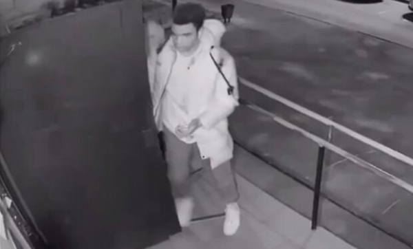 Темнокожий парень пытался изнасиловать харьковчанку в лифте после "неудачи" с другой: "А видео есть?" Темнокожий парень пытался изнасиловать харьковчанку в лифте после "неудачи" с другой: "А видео есть?"