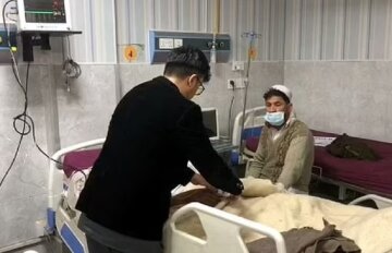 Опасная бактерия живет в рыбе и "пожирает людей": женщина осталась без рук и ног после ужина Опасная бактерия живет в рыбе и "пожирает людей": женщина осталась без рук и ног после ужина