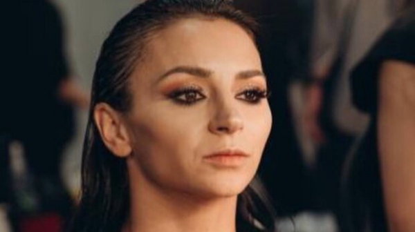 Илона Гвоздева ради красоты легла на стол профессионала: "Есть профессиональные руки..." Илона Гвоздева ради красоты легла на стол профессионала: "Есть профессиональные руки..."