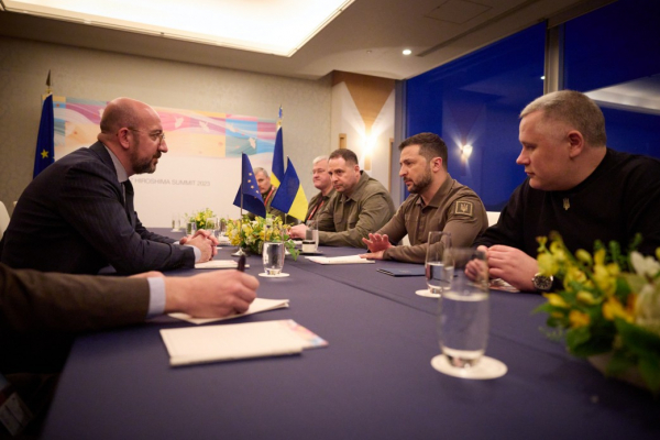 Зеленский прилетел в Японию на саммит "Большой семерки": фоторепортаж
Зеленский прилетел в Японию на саммит "Большой семерки": фоторепортаж