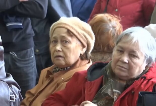 Украинцы оказались на грани нищеты, пенсионеры живут хуже чем в СССР: "70 рублей на все хватало" Украинцы оказались на грани нищеты, пенсионеры живут хуже чем в СССР: "70 рублей на все хватало"