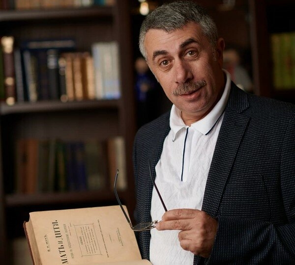 "Ребенок не устраивает истерику перед шкафом": доктор Комаровский посоветовал, как отучить малыша от капризов "Ребенок не устраивает истерику перед шкафом": доктор Комаровский посоветовал, как отучить малыша от капризов
